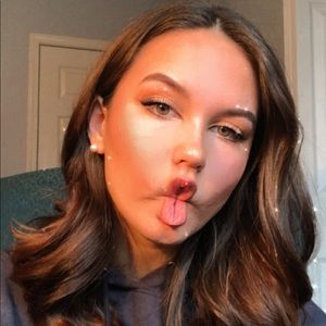 Meet your Posher, Addison